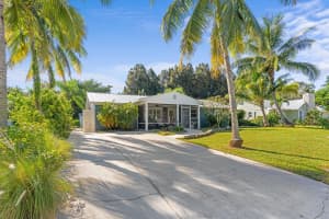 8646 SE Alabama Place, Hobe Sound, FL 33455 - MLS#R11137465