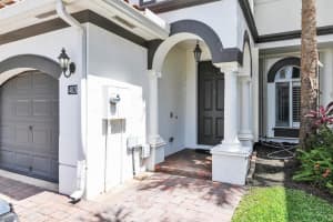 4020 Murano Bay Drive, Boynton Beach, FL 33435 - MLS#R11137503