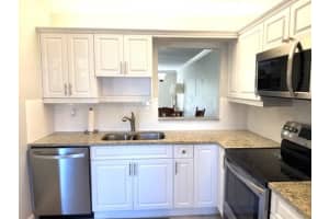 1203 S Lakes End Drive E-1, Fort Pierce, FL 34982 - MLS#R11137506