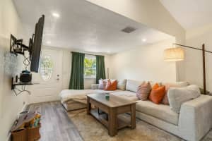 710 S Pine Street, Lake Worth Beach, FL 33460 - MLS#R11137543