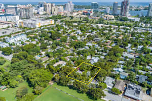 1412 S Lake Avenue, West Palm Beach, FL 33401 - MLS#R11137551