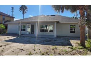 2049 Bayshore Boulevard, Port Saint Lucie, FL 34984 - MLS#R11137575