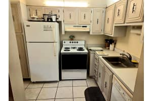 2831 Somerset Drive, Lauderdale Lakes, FL 33311 - MLS#R11137652