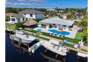 12 Leeward Circle, Tequesta, FL 33469 - MLS#R11137675