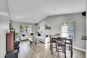 16 Via De Casas Norte 16, Boynton Beach, FL 33426 - MLS#R11137679