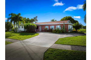 3112 SE Overbrook Drive, Port Saint Lucie, FL 34952 - MLS#R11137691