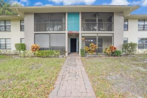 9840 Pineapple Tree Drive 103 Boynton Beach, FL 33436 - Off Market
