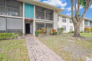 9840 Pineapple Tree Drive 103 Boynton Beach, FL 33436 - Off Market
