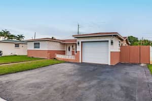 4141 32nd Avenue, Lauderdale Lakes, FL 33309 - MLS#R11137831