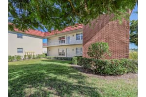 36 Pine Arbor Lane 202, Vero Beach, FL 32962 - MLS#R11137862