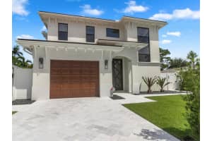 245 Alhambra Place, West Palm Beach, Fl 33405, West Palm Beach