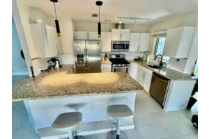 376 SW 2nd Street, Boca Raton, FL 33432 - MLS#R11137880