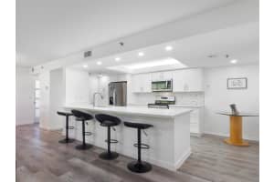 955 Egret Circle 402, Delray Beach, FL 33444 - MLS#R11137944