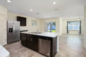 428 SE Fairchild Avenue, Port St Lucie, FL 34984 - MLS#R11137947