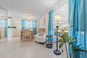 14 Lake Vista Trail, Port Saint Lucie, FL 34952 - MLS#R11137989