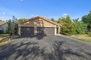 5434 Nw 87th Terrace Coral Springs, FL 33067 - Off Market