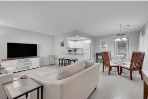 646 Flanders N, Delray Beach, FL 33484, Delray Beach, FL 33484 - MLS#R11138058