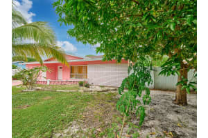 1010 S B Street, Lake Worth Beach, FL 33460 - MLS#R11138075