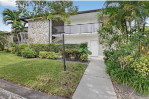 451 Greensward Lane 104-b, Delray Beach