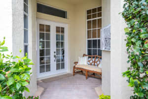 999 Island Club Square, Vero Beach, FL 32963 - MLS#R11138106