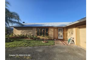 788 SE River Court, Port Saint Lucie, FL 34983 - MLS#R11138112