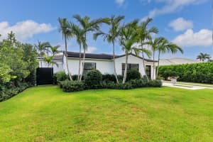 338 Alhambra Place, West Palm Beach, FL 33405 - MLS#R11138115