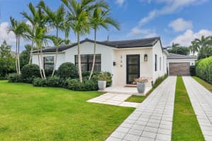 338 Alhambra Place, West Palm Beach, FL 33405 - MLS#R11138115