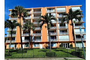 15 S Golfview Road 504, Lake Worth Beach, FL 33460 - MLS#R11138161