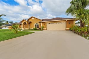 1255 Naples Lane, Port Saint Lucie, FL 34983 - MLS#R11138166