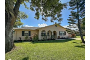 2720 SE Helms Avenue, Port Saint Lucie, FL 34952 - MLS#R11138173