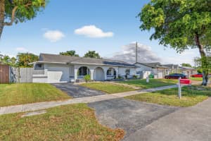 9241 N Cypress Circle, Miramar, FL 33025 - MLS#R11138180