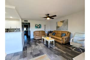 7 Hastings A, West Palm Beach, FL 33417 - MLS#R11138197