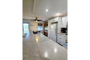 7 Hastings A, West Palm Beach, FL 33417 - MLS#R11138197