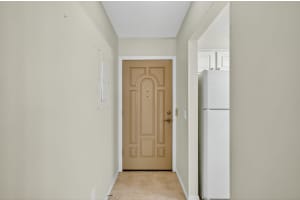 400 18th Street D-2, Vero Beach, FL 32960 - MLS#R11138274