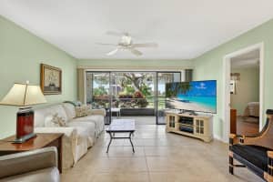 400 18th Street D-2, Vero Beach, FL 32960 - MLS#R11138274