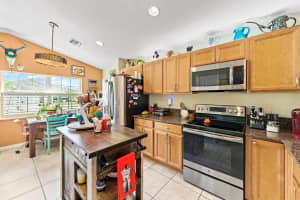 661 SE 25th Drive, Okeechobee, FL 34974 - MLS#R11138293