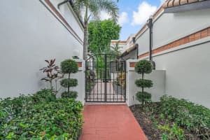 6597 Via Benita, Boca Raton, FL 33433 - MLS#R11138313