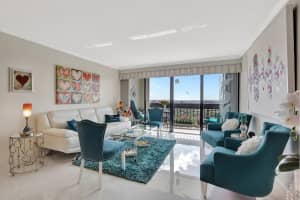 2000 Presidential Way, West Palm Beach, FL 33401 - MLS#R11138328