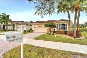19405 SW 67th Street, Pembroke Pines, FL 33332 - MLS#R11138337