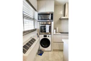 408 SE 12th Court 3b, Fort Lauderdale, FL 33316 - MLS#R11138340