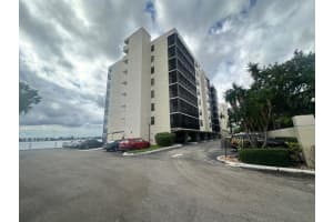 105 Lake Emerald Drive 810, Oakland Park, FL 33309 - MLS#R11138352