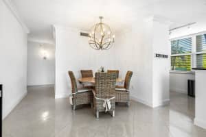 700 Boynton Beach Boulevard, Boynton Beach, FL 33435 - MLS#R11138354