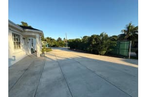 1613 Sherwood Avenue, Mangonia Park, FL 33407 - MLS#R11138382