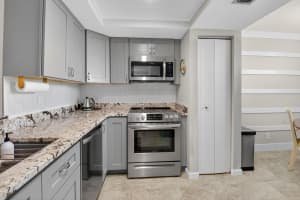 10 Willowbrook Lane 204, Delray Beach, FL 33446 Sold 12/15/25