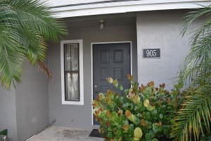 905 Riverside Drive, Greenacres