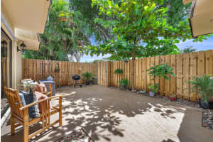 226 Lake Arbor Drive, Palm Springs, FL 33461 - MLS#R11138595