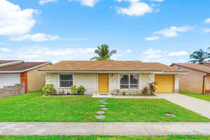 6161 Honeywood Way, Lake Worth, FL 33463 - MLS#R11138604