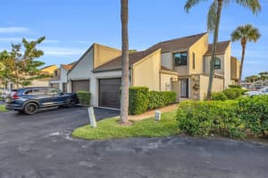 1102 SE Mitchell Avenue 206, Port Saint Lucie, FL 34952 - MLS#R11138645