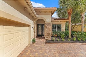 8337 SW Marin Drive, Stuart, FL 34997 - MLS#R11138679