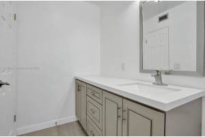 930 N 14 Court Apt 12, Hollywood, FL 33020 - MLS#R11138716